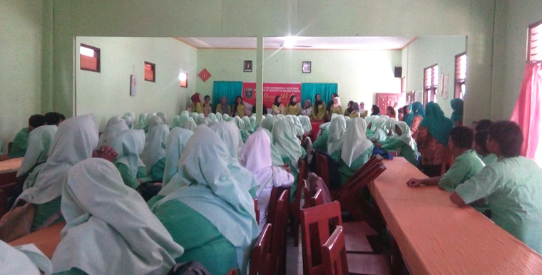 Titian Assists ROTA Volunteers Sharing Nursing Knowledge in Klaten