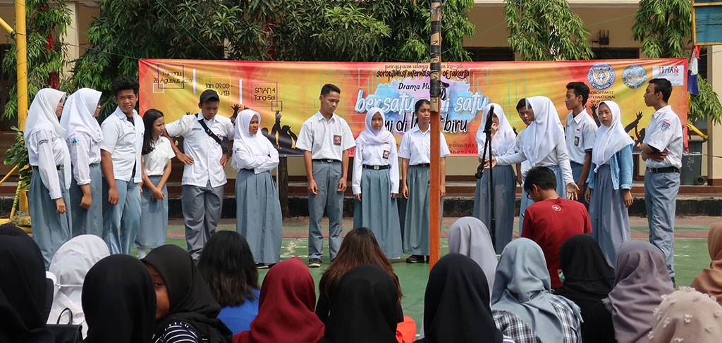 Tangsel Scholarship Took to the Stage
